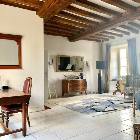 Beautiful country house located 50min from Paris Eiffel Tour - Demeure d'exception à 50min de Paris Tour Eiffel Hodent Extérieur photo