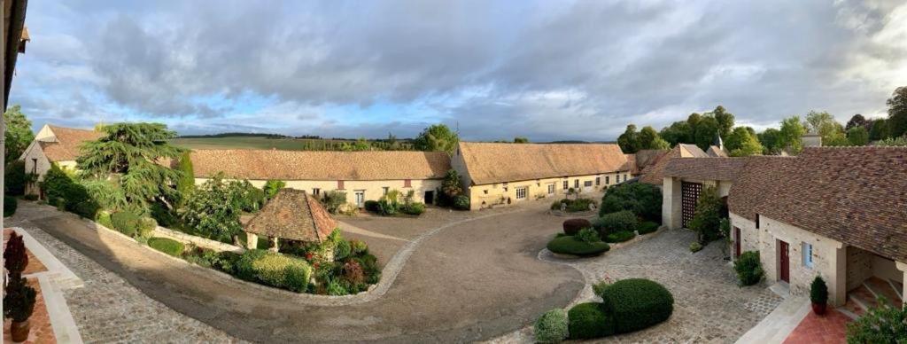 Beautiful country house located 50min from Paris Eiffel Tour - Demeure d'exception à 50min de Paris Tour Eiffel Hodent Extérieur photo