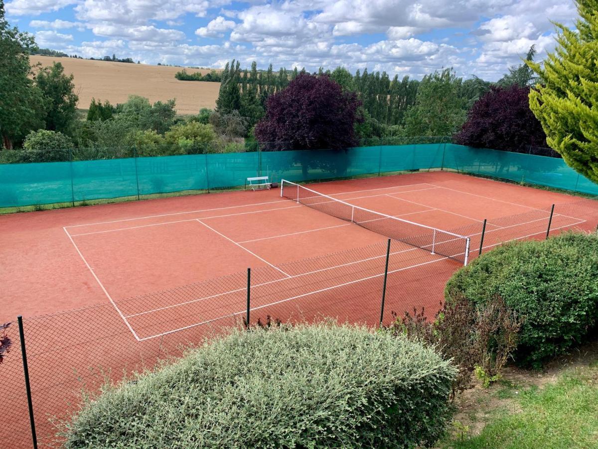 Beautiful country house located 50min from Paris Eiffel Tour - Demeure d'exception à 50min de Paris Tour Eiffel Hodent Extérieur photo