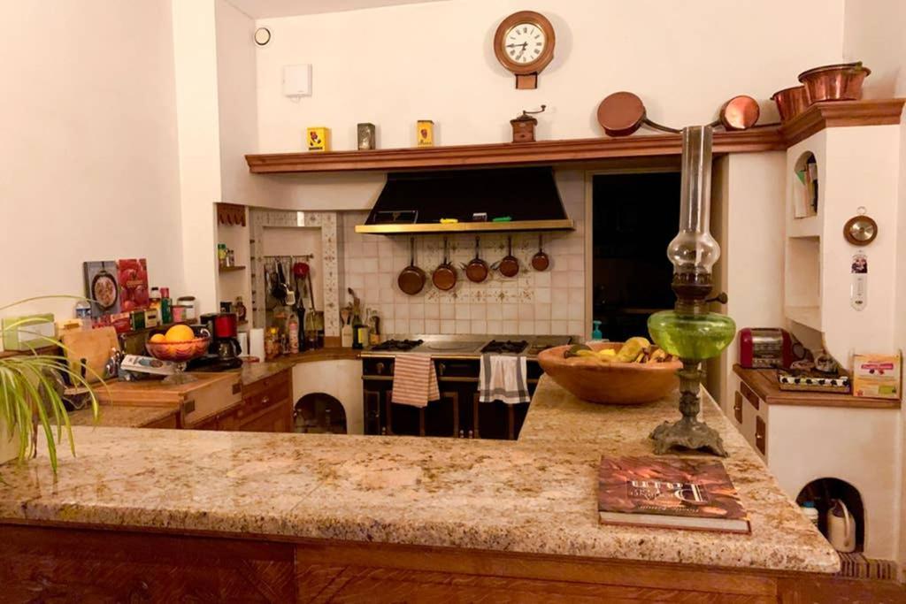 Beautiful country house located 50min from Paris Eiffel Tour - Demeure d'exception à 50min de Paris Tour Eiffel Hodent Extérieur photo