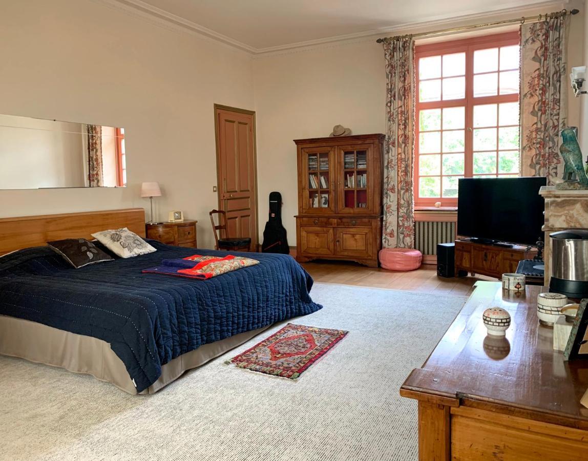 Beautiful country house located 50min from Paris Eiffel Tour - Demeure d'exception à 50min de Paris Tour Eiffel Hodent Extérieur photo